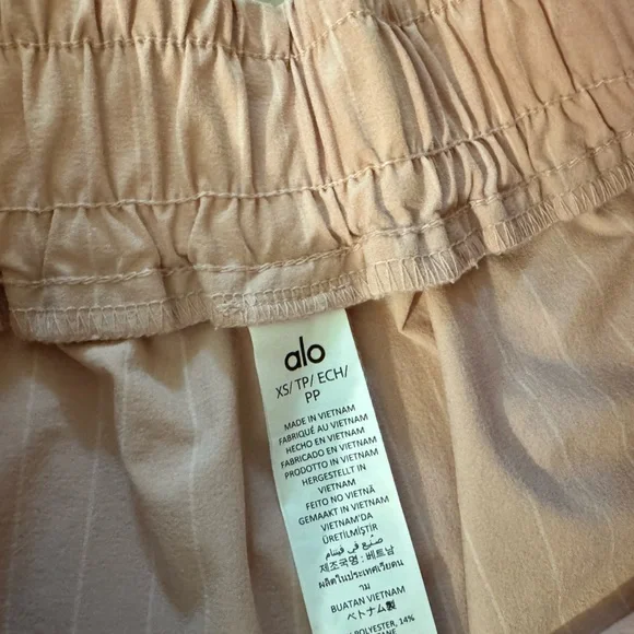 NWOT Alo Pinstripe Daylight Boxer Short - Picture 3 of 3